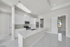 2913 14th Street, Lehigh Acres, FL 33971 - MLS#2026017619