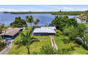 4867 Riverside Drive, Fort Myers, FL 33905 - MLS#2026017677