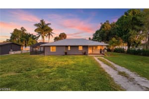 4867 Riverside Drive, Fort Myers, FL 33905 - MLS#2026017677