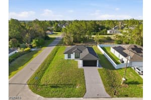 3010 37th Street, Lehigh Acres, FL 33976 - MLS#2026017694