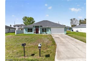 319 Ne 23rd St, Cape Coral