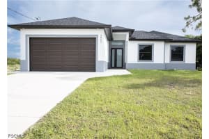 3403 3rd St W, Lehigh Acres