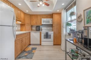1700 Pine Valley Dr 118, Fort Myers