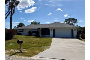 122 Roosevelt Avenue, Lehigh Acres, FL 33936 - MLS#2026017881