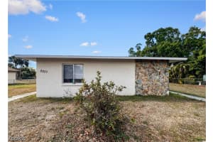 2239 Iris Way, Fort Myers, FL 33905 - MLS#2026017973