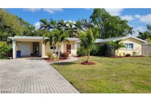 1403 Davis Dr, Fort Myers