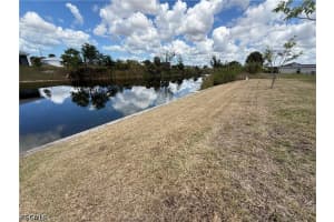 2102 6th Place, Cape Coral, FL 33993 - MLS#2026018011