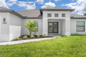 2807 28th Street, Lehigh Acres, FL 33976 - MLS#2026018032