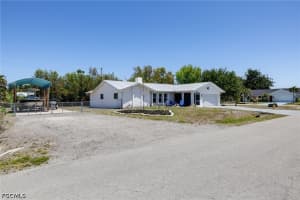 5776 Trout Rd, Bokeelia