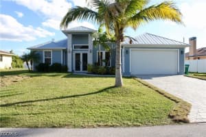516 Sw 27th Ter, Cape Coral