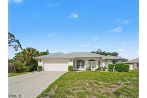 1290 Mccrory St North Port, FL 34286 - Off Market