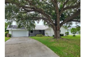 1029 Ne Van Loon Ln, Cape Coral