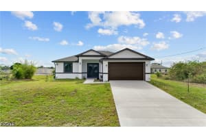 8033 Oakleaf Circle, Labelle, FL 33935 - MLS#2026018312