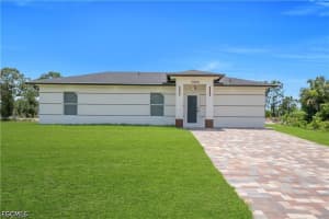 1042 Darlington Street, Lehigh Acres, FL 33974 - MLS#2026018332