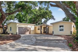 1081 55th Terrace, St Petersburg, FL 33705 - MLS#2026018449
