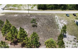 651 Crossarm Avenue, Lehigh Acres, FL 33974 - MLS#2026018513