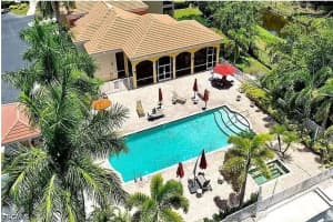 4450 Botanical Place Cir 6, Naples