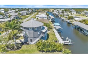24262 Captain Kidd Blvd, Punta Gorda