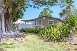 547 101st Ave N, Naples