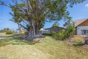 547 101st Avenue, Naples, FL 34108 - MLS#2026018607