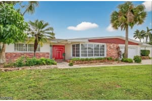 406 Leeland Heights Boulevard, Lehigh Acres, FL 33936 - MLS#2026018633