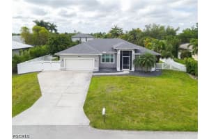 6740 Canton St, Fort Myers