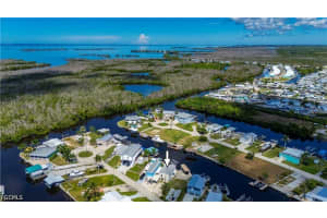 3908 Coconut Drive, St James City, FL 33956 - MLS#2026018671