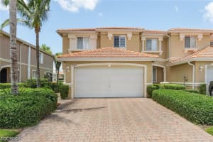 2427 Laurentina Ln, Cape Coral