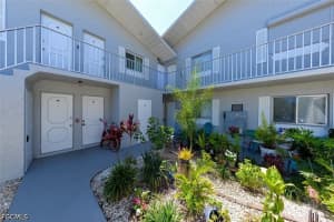 8101 Country Road, Fort Myers, FL 33919 - MLS#2026018928