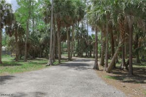 421 35th Avenue, Naples, FL 34120 - MLS#2026018934