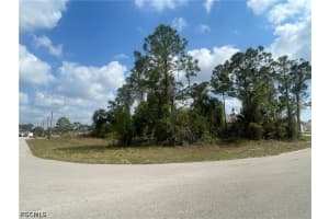 1054/1056 Albert Ave, Lehigh Acres, FL 33971 - MLS#2026018948