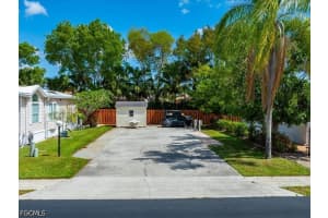 1022 Crystal Lake Drive, Naples, FL 34120 - MLS#2026018988