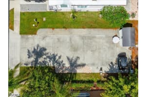 1022 Crystal Lake Drive, Naples, FL 34120 - MLS#2026018988