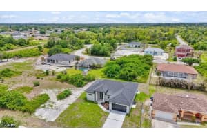 548 Long Island Street, Lehigh Acres, FL 33974 - MLS#2026019025