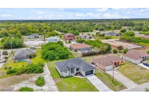 548 Long Island Street, Lehigh Acres, FL 33974 - MLS#2026019025
