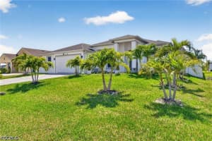 10 35th Avenue, Cape Coral, FL 33993 - MLS#2026019191