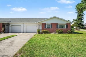 1382 Myerlee Country Club Blvd, Fort Myers