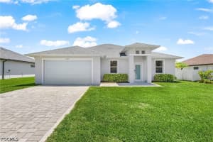 1015 Sw 15th Pl, Cape Coral