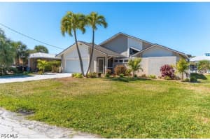 323 Washington Court, Fort Myers Beach, FL 33931 - MLS#2026019539