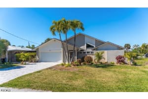 323 Washington Court, Fort Myers Beach, FL 33931 - MLS#2026019539