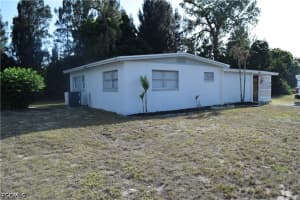 17 Colorado Road, Lehigh Acres, FL 33936 - MLS#2026019560
