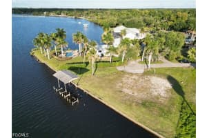 4567 Riverside Drive, Fort Myers, FL 33905 - MLS#2026019565