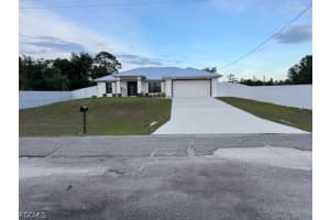 3323 Clearview Cir, Labelle