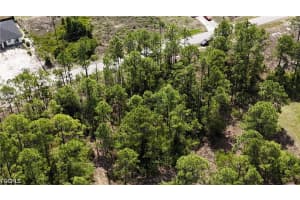 496 Lillon Avenue, Lehigh Acres, FL 33974 - MLS#2026019594