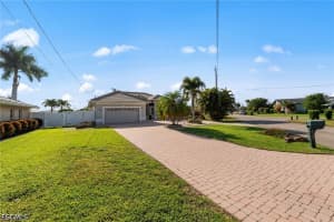 3733 12th Place, Cape Coral, FL 33904 - MLS#2026019648