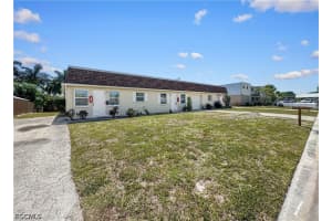6617 Warwick Circle, Fort Myers, FL 33919 - MLS#2026019666