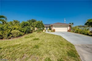 1419 Se 39th Ter, Cape Coral