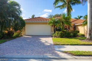 14214 Manchester Dr, Naples