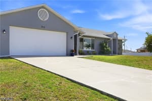 202 10th Terrace, Cape Coral, FL 33990 - MLS#2026019959