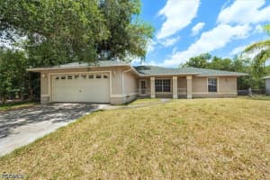 6211 Castlewood Circle, Fort Myers, FL 33905 - MLS#2026020080